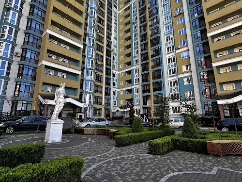 квартира по адресу Українська, 83 б