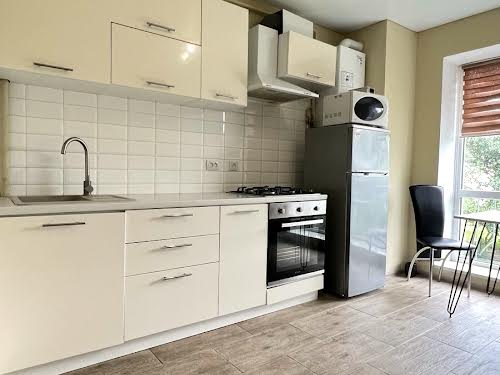 квартира за адресою Макаренка, 5