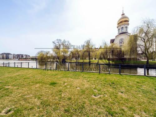 дом по адресу с. Лесники, Виноградная ул.