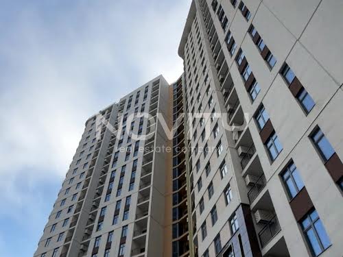 квартира за адресою Краснова вул., 3