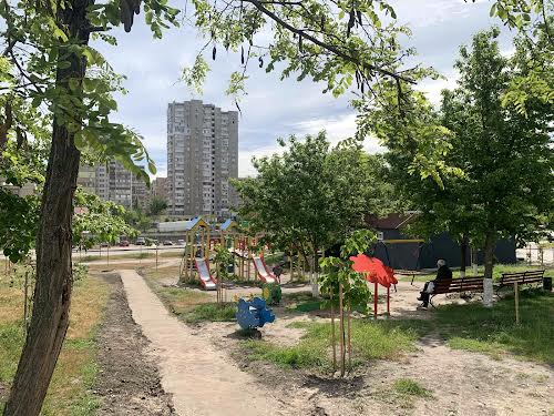 квартира за адресою Оноре де Бальзака вул., 77