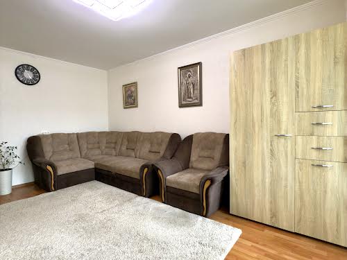 квартира за адресою Михайла Лушпи просп., 32