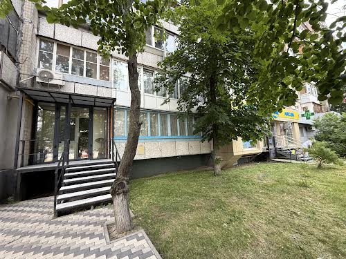 комерційна за адресою Оболонський просп., 10