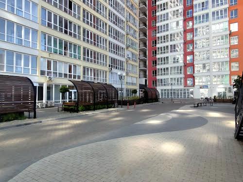 квартира за адресою Перлинна вул., 11