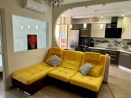 квартира за адресою Ревуцького вул., 7-В