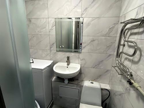 квартира за адресою Тролейбусна вул., 14