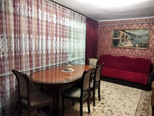 будинок за адресою Центральна, 64