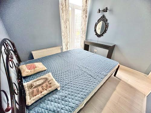 квартира за адресою Регенераторна вул., 4