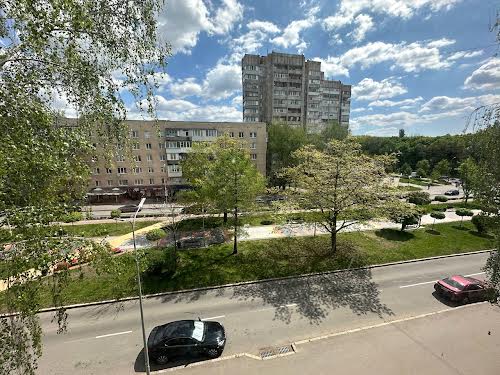 квартира за адресою Космонавтів просп., 78