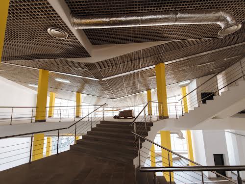 комерційна за адресою Леся Курбаса вул., 5Ч