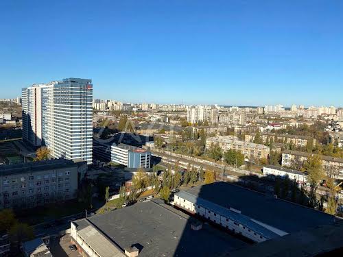 квартира за адресою Євгенія Сверстюка, 54
