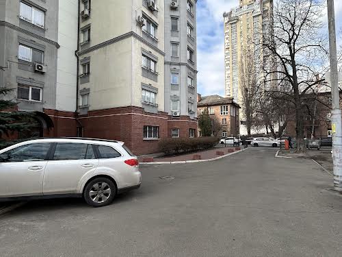 квартира по адресу Киев, Приорская ул., 10