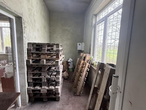 комерційна за адресою Комарно, Діброва, 27А