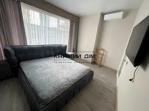 квартира за адресою Буслівська вул., 12