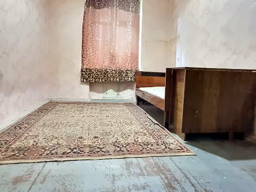 кімната за адресою Конституції просп., 42