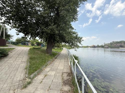 будинок за адресою Набережна вул., 7