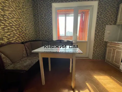 квартира по адресу Александра Мишуги ул., 11