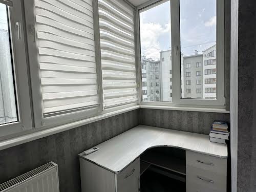 квартира за адресою Хотинська вул., 12