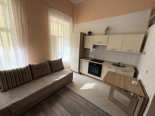 квартира за адресою Толстого Льва пл., 4