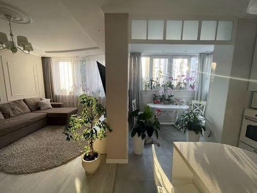 квартира за адресою Ревуцького вул., 7В