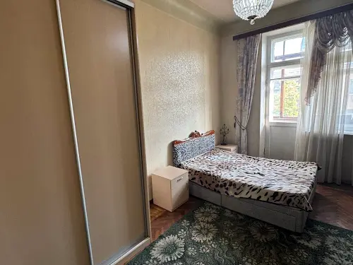 квартира за адресою Гіршмана вул., 19
