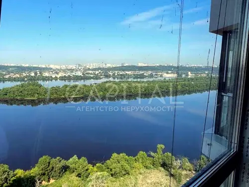 квартира за адресою Зарічна вул., 8