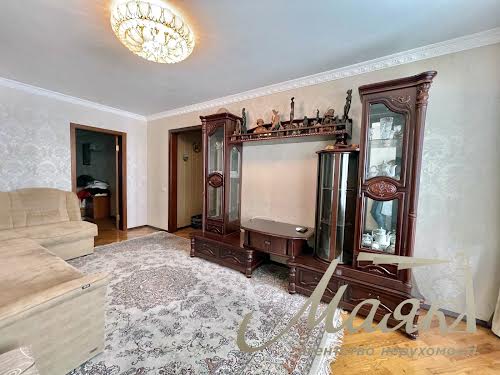 квартира за адресою Космічна вул., 99