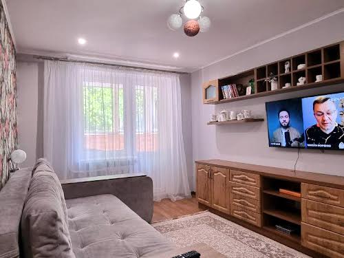 квартира за адресою Космонавтів вул., 56