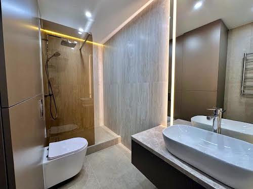 квартира за адресою пелеша, 5