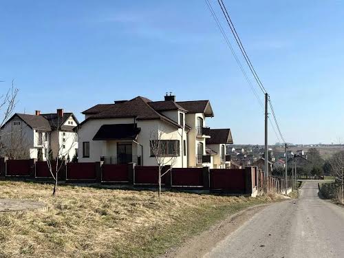 будинок за адресою Дорошенка, 12