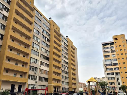 квартира за адресою Академіка Сахарова вул., 16а