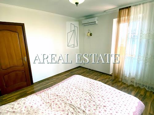 квартира за адресою Святошинська пл., 1