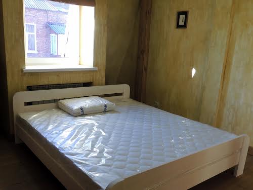 комерційна за адресою Руставелі вул., 31