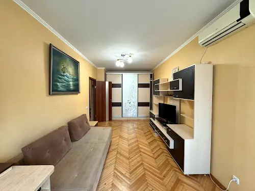 квартира за адресою Святотроїцька вул., 23