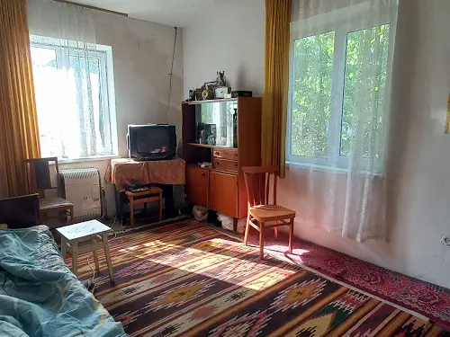 будинок за адресою Центральна