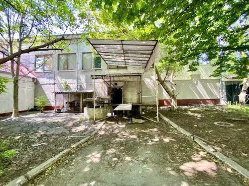 коммерческая по адресу Строителей ул., 34