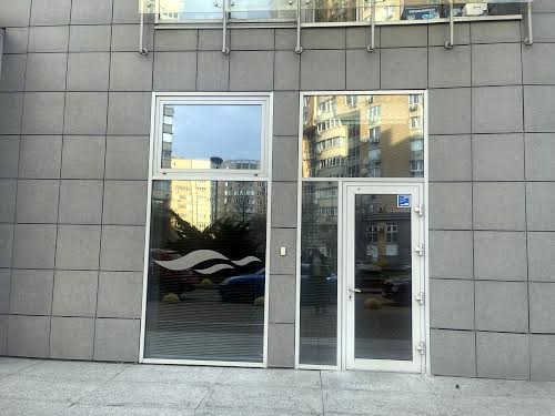 коммерческая по адресу Раисы Окипной ул., 18