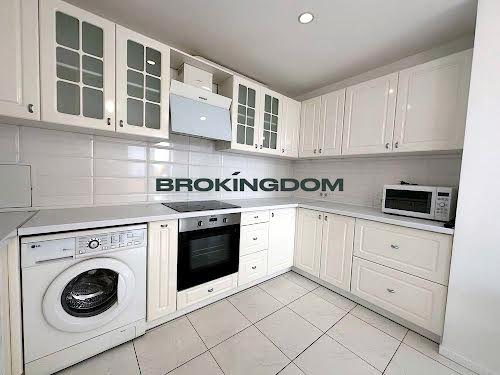 квартира за адресою Регенераторна вул., 4 к15