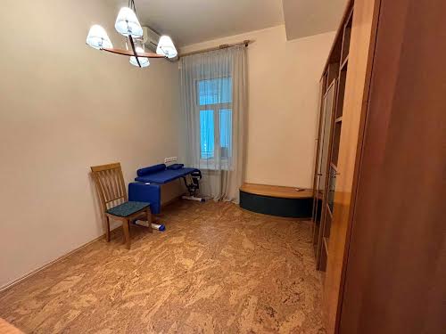 квартира за адресою Шота Руставелі вул., 27