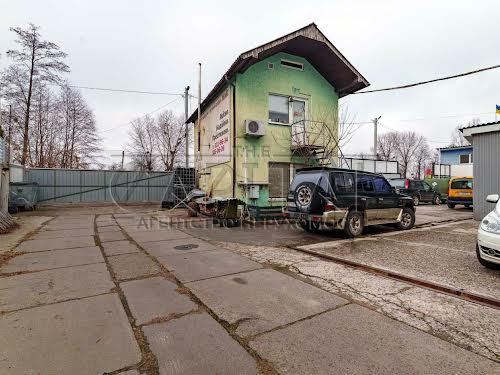 коммерческая по адресу Промислова, 10