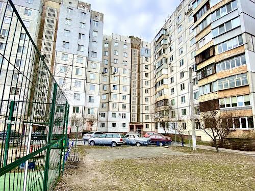 квартира за адресою Чорновола вул., 42б