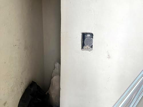 комерційна за адресою Львів, Володимира Навроцького вул., 2