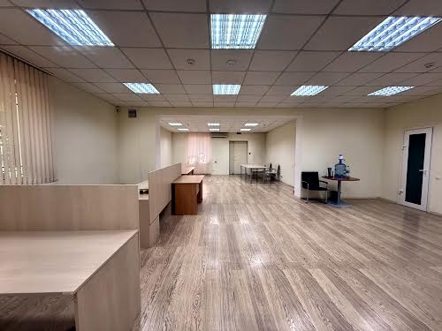 комерційна за адресою Євгена Танцюри вул., 49/1
