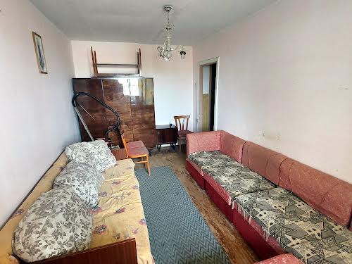 квартира по адресу Героїв України, 1