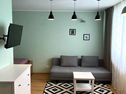 квартира по адресу Українська ул., 83