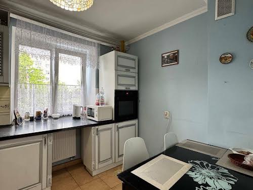 квартира за адресою Івасюка вул., 21