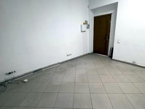 комерційна за адресою Пантелеймона Куліша вул., 24