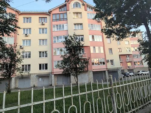 квартира за адресою Тролейбусна вул., 26