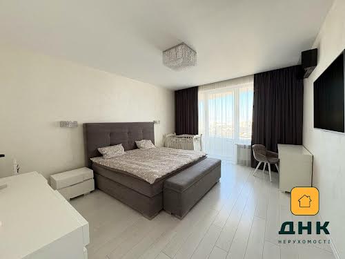 квартира за адресою Літературна вул., 1А
