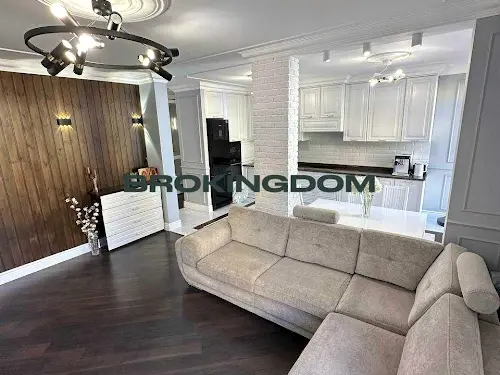 квартира за адресою Регенераторна вул., 4